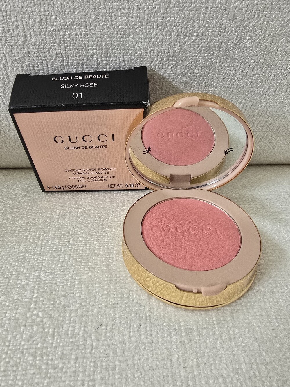 NIB Gucci Silky Rose Blush de Beauté 01 Silky Rose